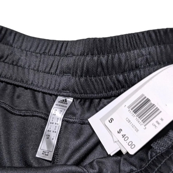 NWT ADIDAS AEROREADY SHORTS - Picture 2 of 4